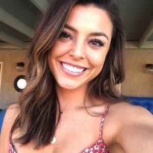 Meet your Posher, Karlee